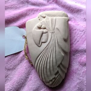 3/$30 Crowning Touch Creations Light Peach Porcelain Wall Flower Sconce